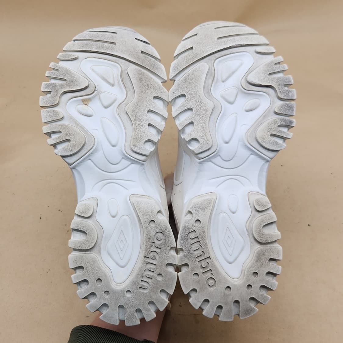 엄브로 범피 스니커즈 245 상품이미지3