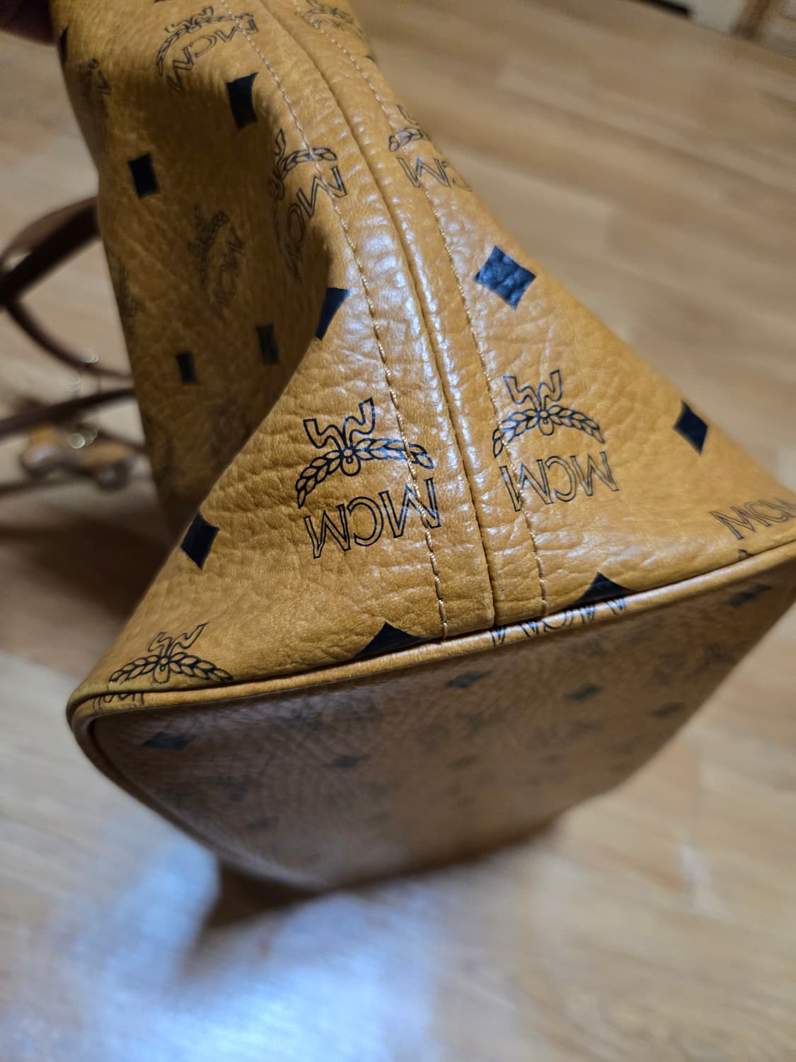 MCM 정품 비세토스 라지 쇼퍼백 숄더백 상품이미지5