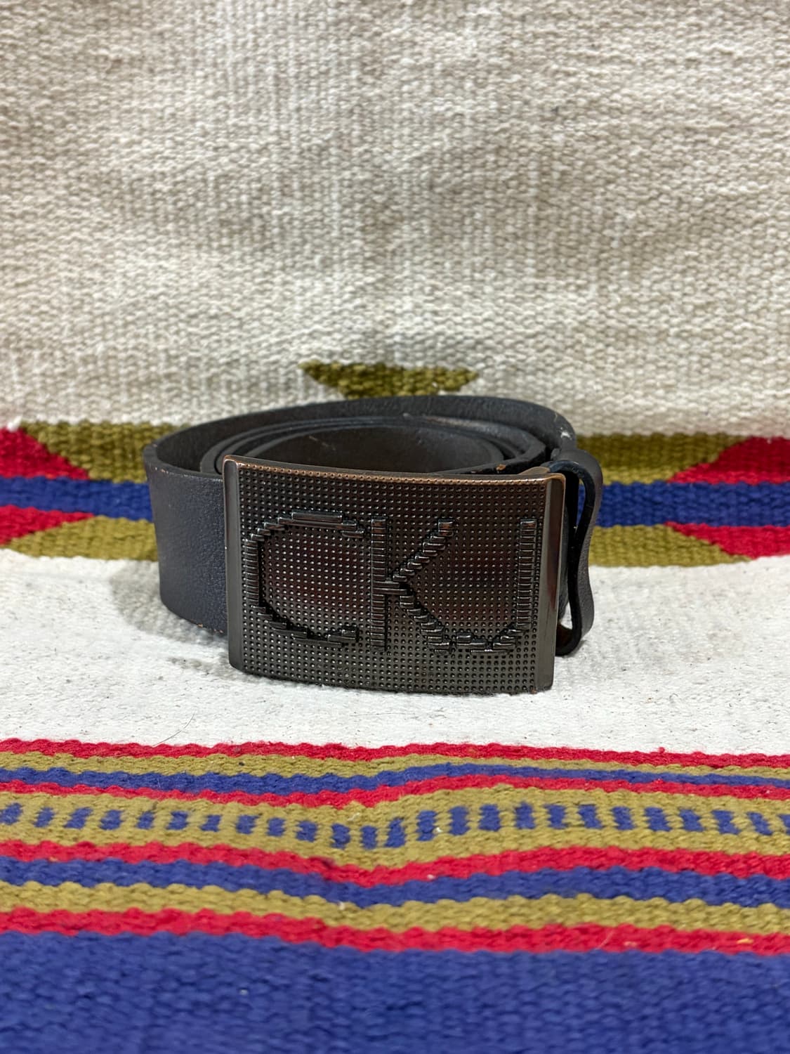 캘빈클라인 CKJ 메탈릭 빈티지 차심 레더 벨트 상품이미지1