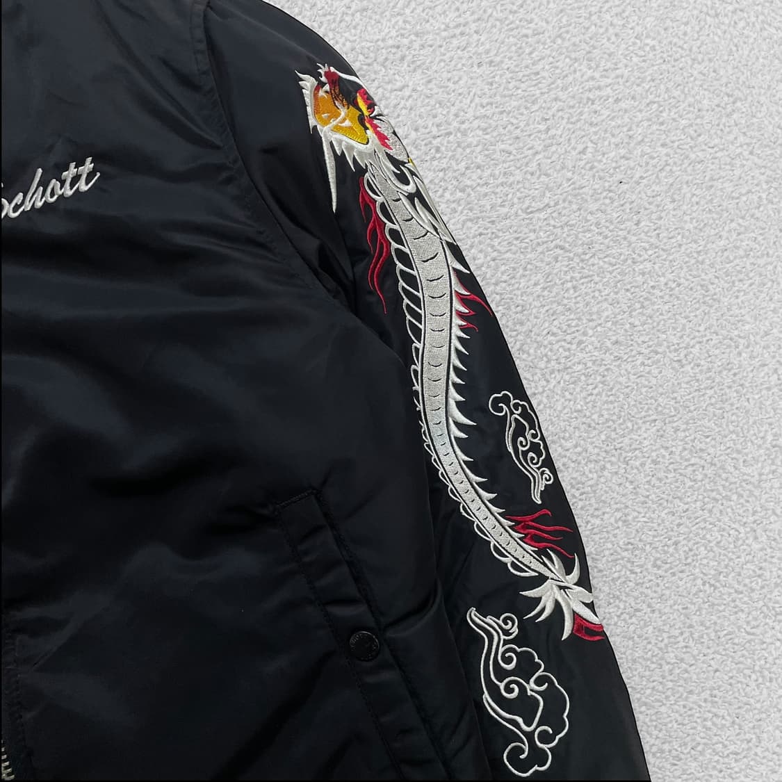 쇼트 x 앤더슨벨 드래곤 자수 ma-1 플라이트 봄버 자켓 블랙 상품이미지4