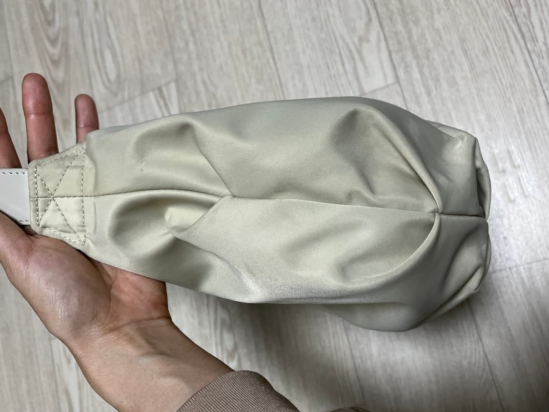 낫띵리튼 호보백 솔트 상품이미지6