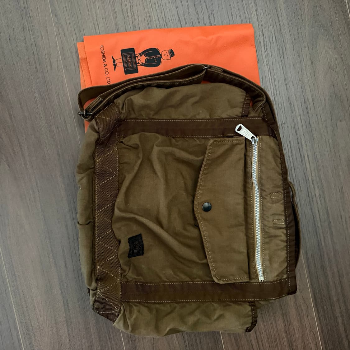 요시다포터 크랙 숄더백 L 상품이미지6