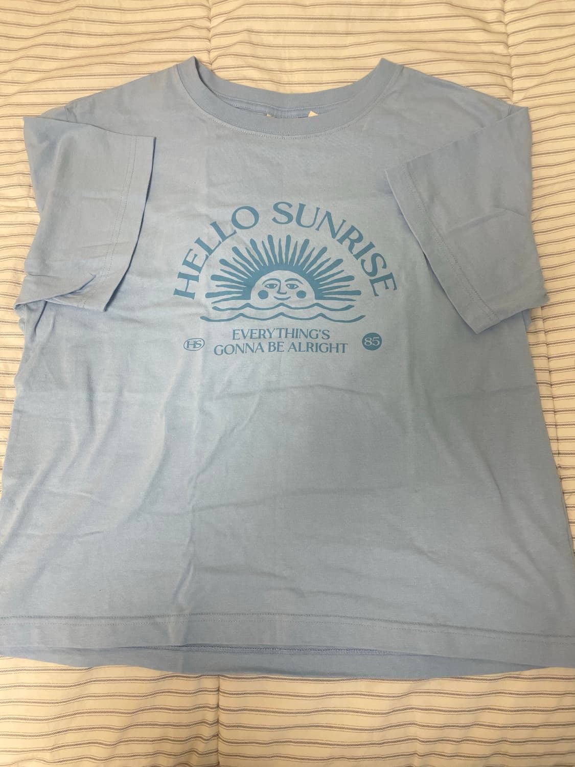 헬로선라이즈 우먼 아치로고 숏슬리브티 스카이 블루 상품이미지2