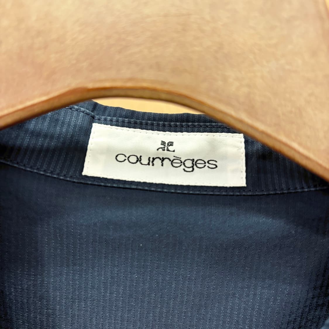 꾸레쥬 7부 클래식 카라 미니 원피스 플랩 포켓 디테일 A라인 블랙 상품이미지7