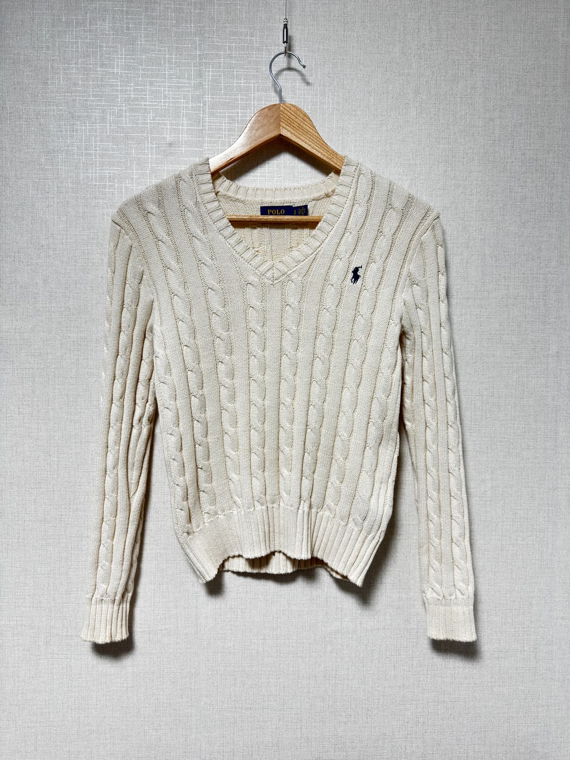 폴로 랄프로렌 케이블 브이넥 니트 아이보리 S 상품이미지1