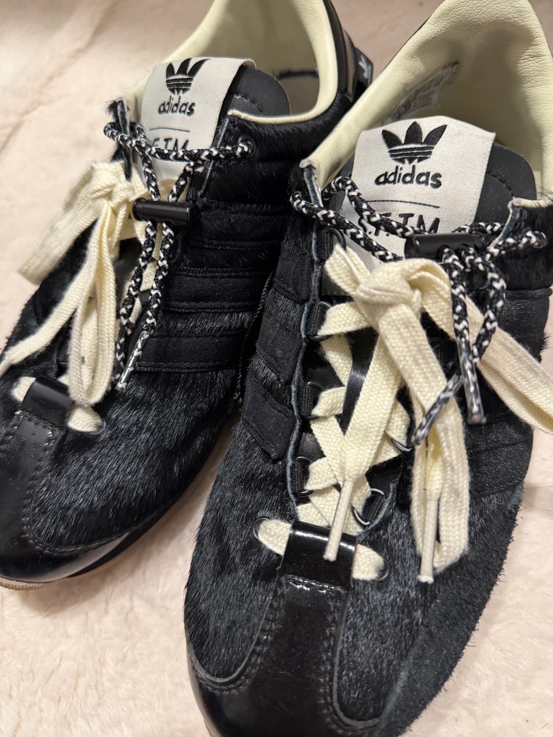 아디다스 x 송 포 더뮤트 컨트리 OG 블랙 240size 상품이미지2