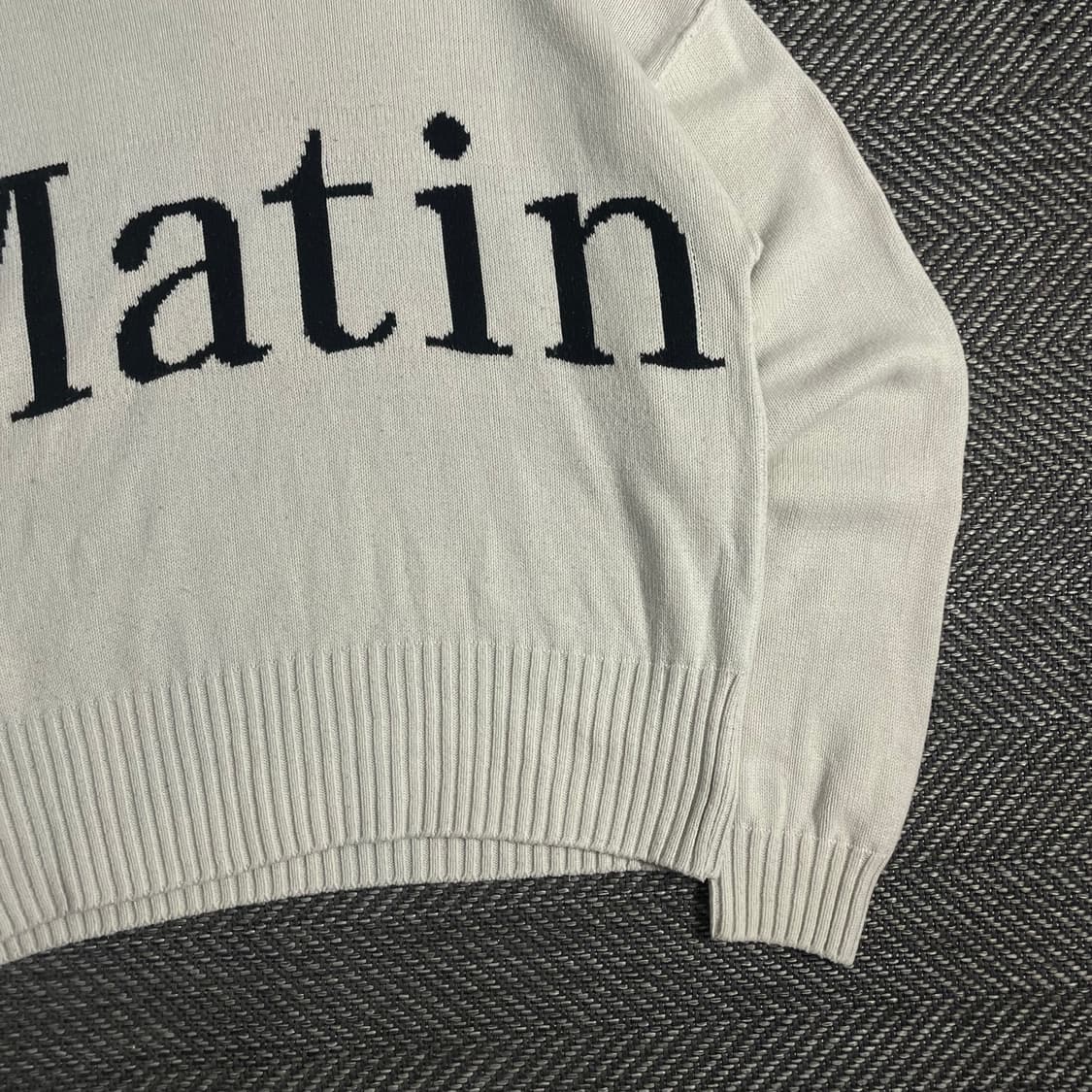 마뗑킴 빅로고 디테일 박시핏 니트y 2913 상품이미지3