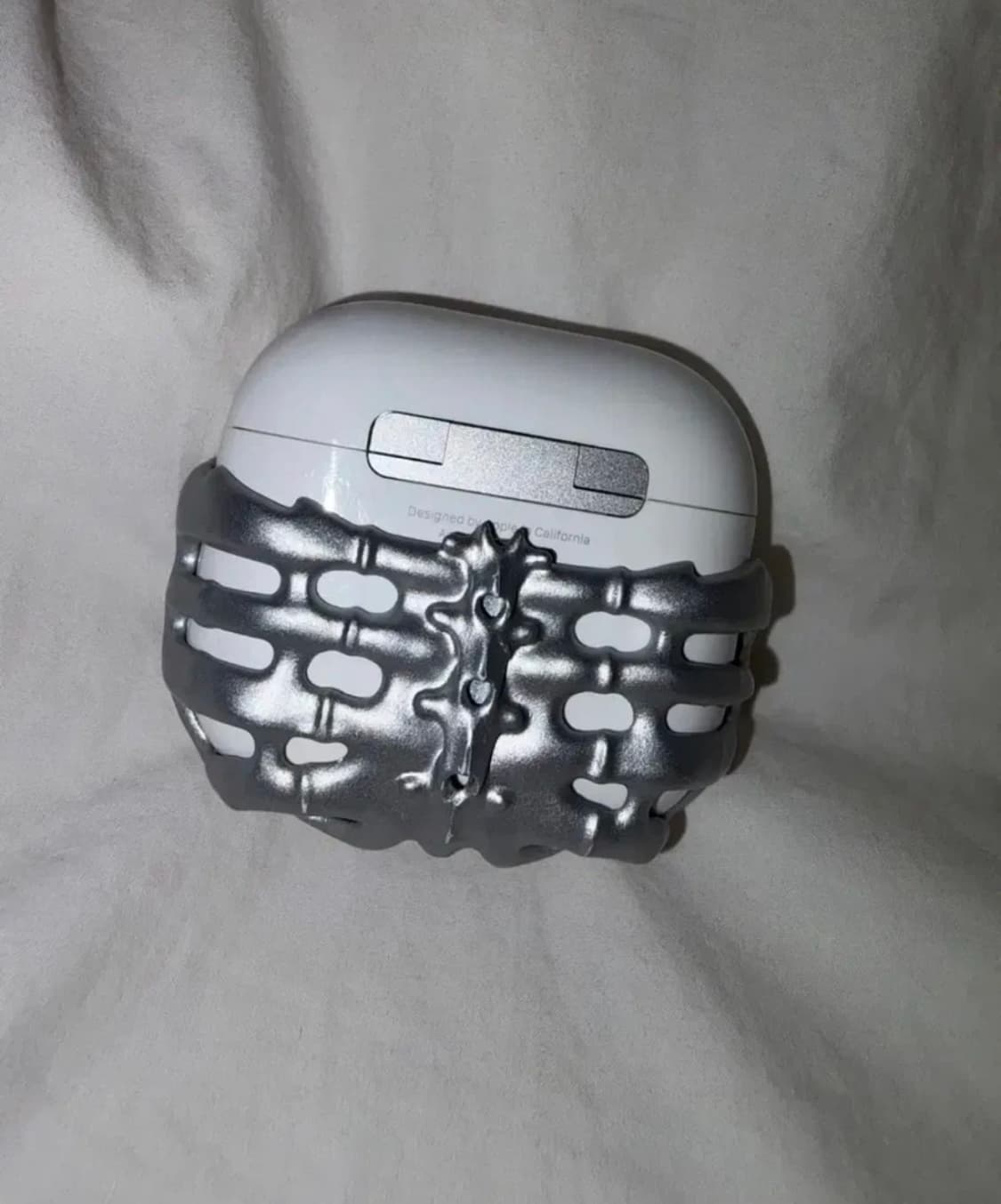 (크림 구매)테스트 아티팩트 에라 에어팟 4세대 메탈 케이스 상품이미지3