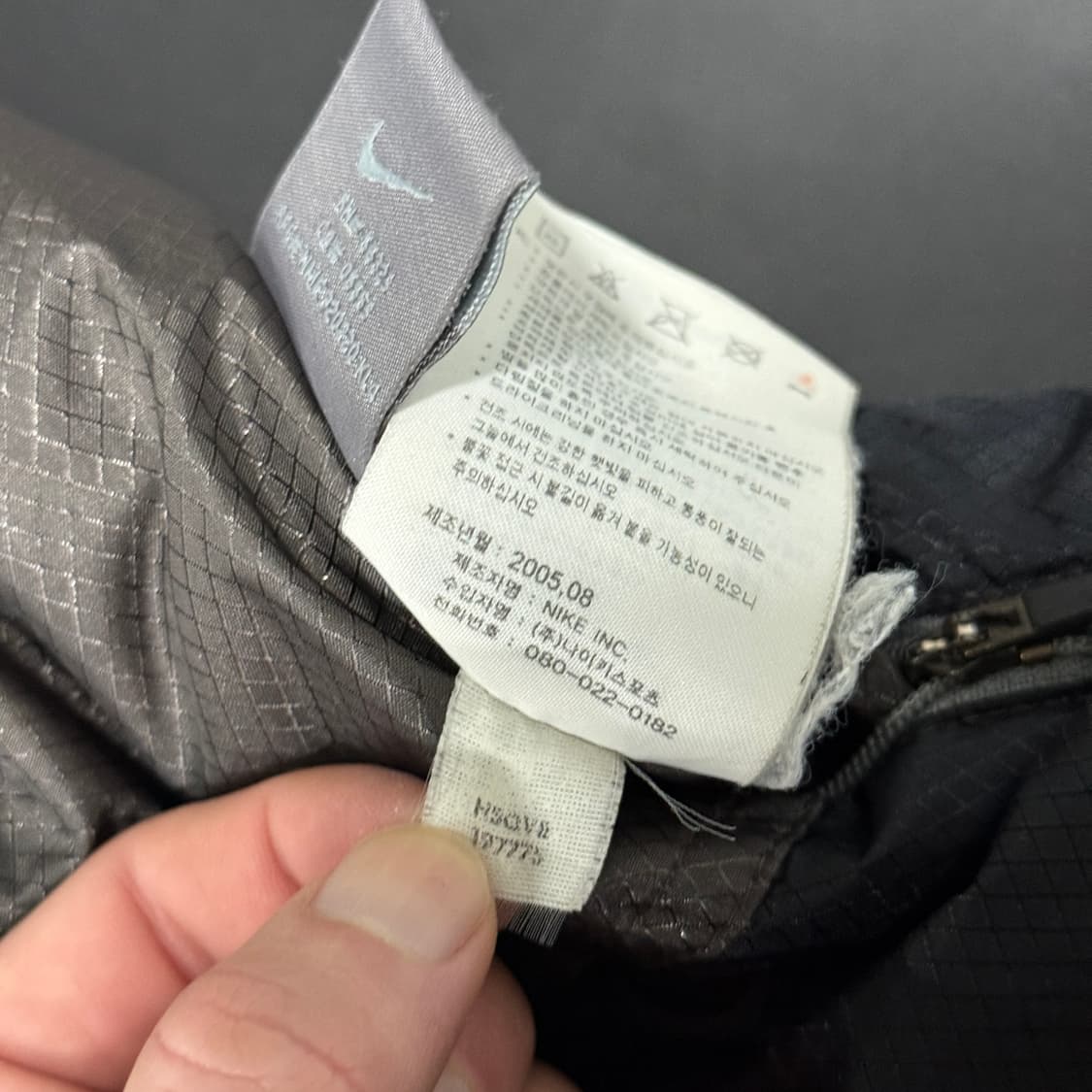 나이키 올드스쿨 리버시블 스몰 스우시 구스다운 패딩 점퍼 상품이미지9