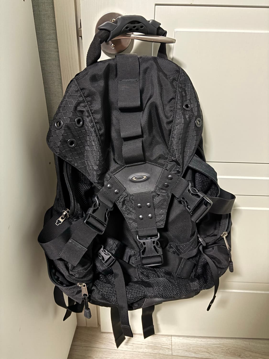 오클리 테크니컬 백팩 상품이미지1