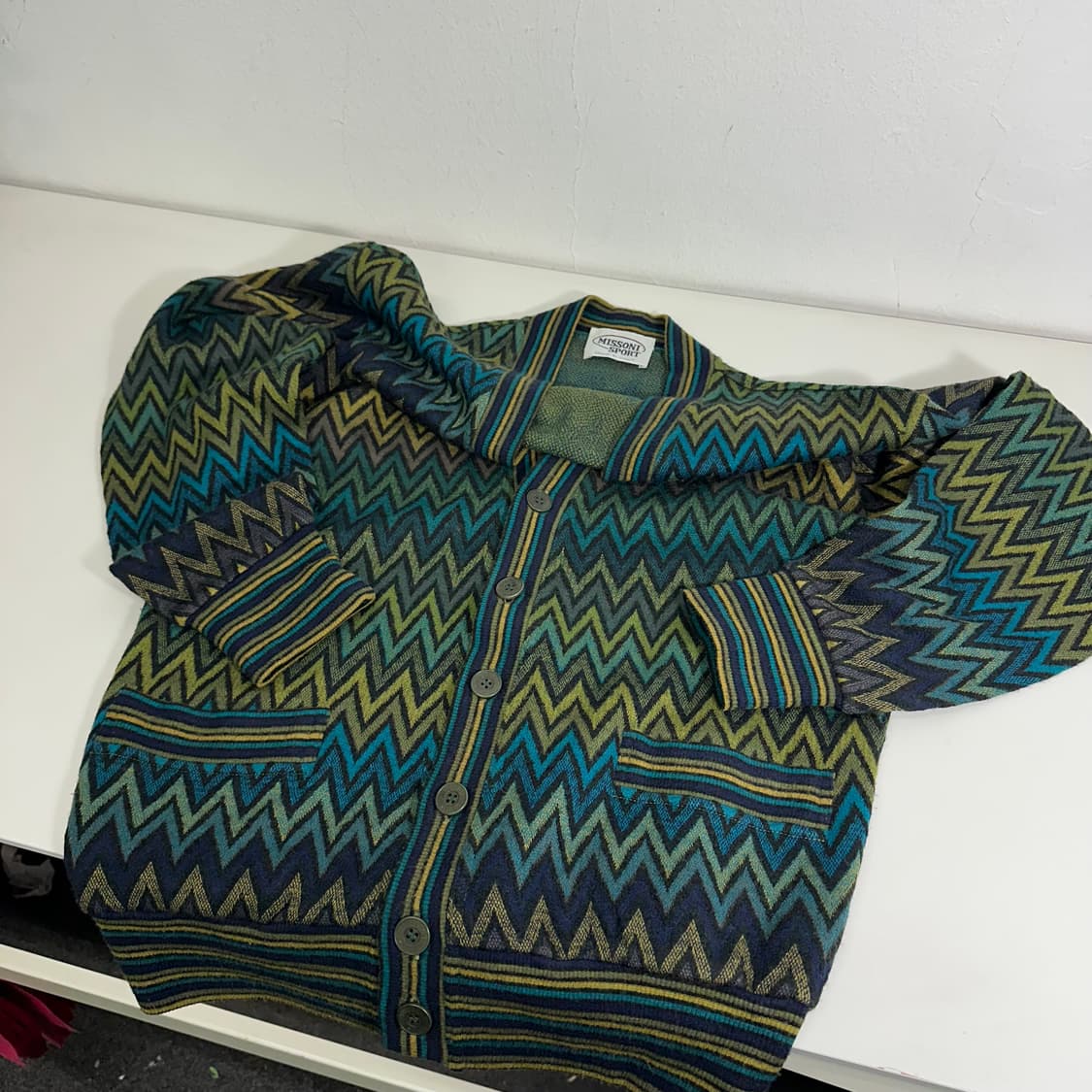 100 미쏘니 스포츠 멀티컬러 패턴 가디건 상품이미지1