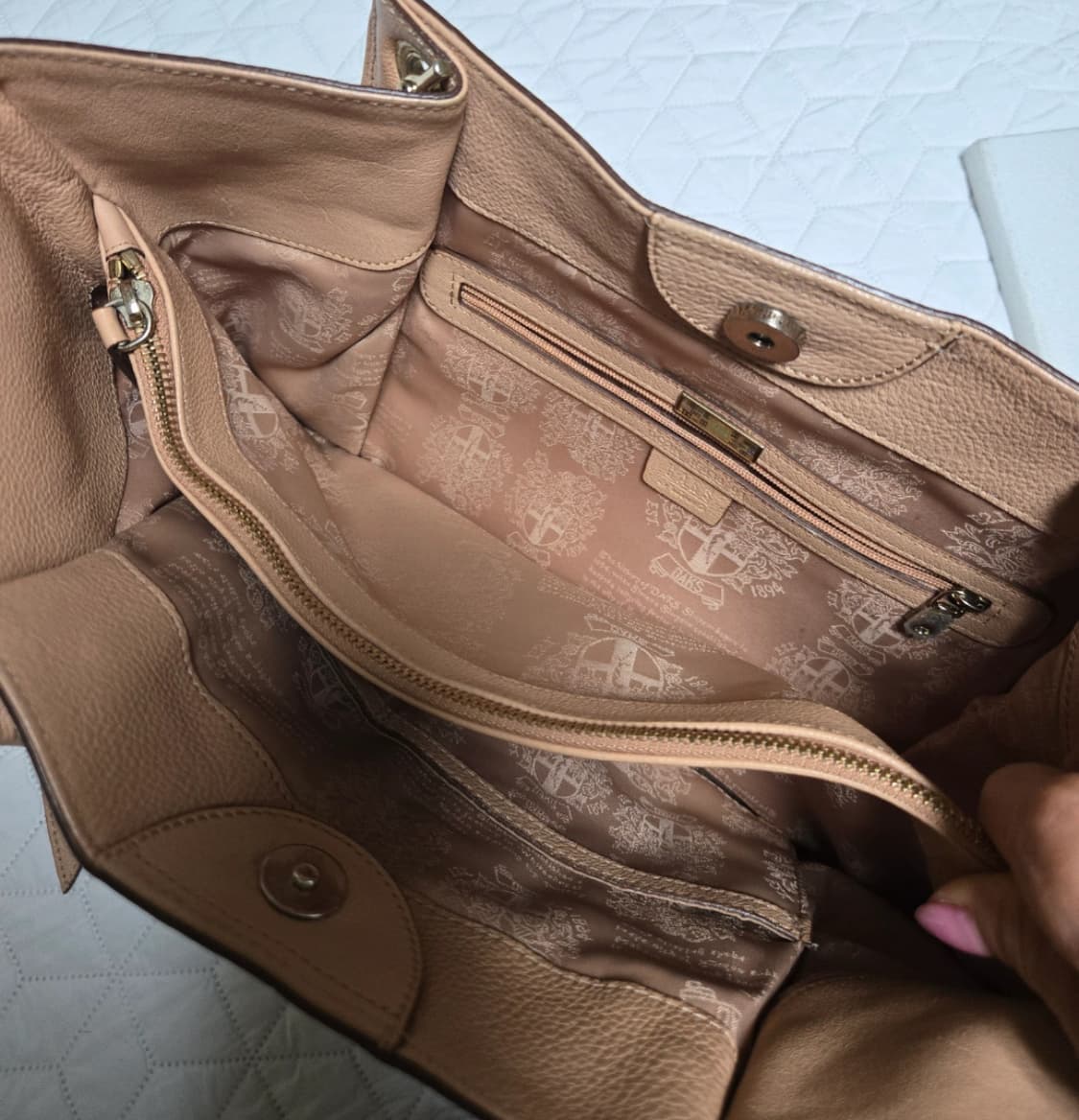 DAKS DD 로고 피치살구 스터드 도트백 상품이미지2