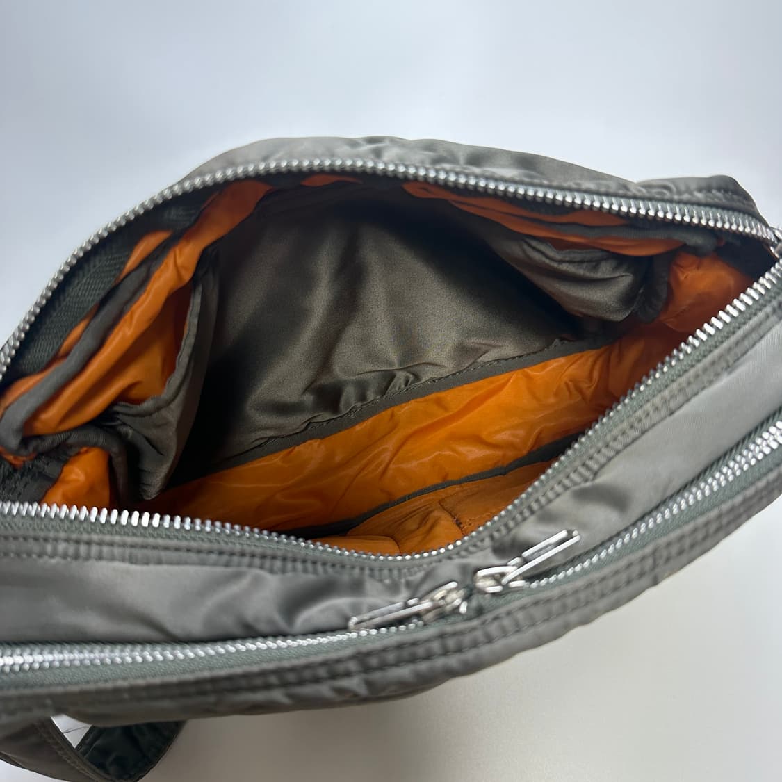 PORTER TANKER SHOULDER BAG (L) 포터 탱커 숄더백 상품이미지8