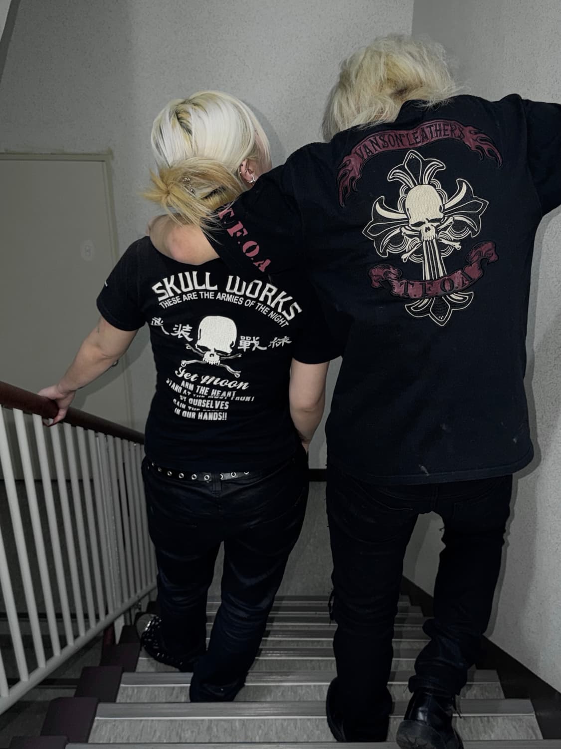 vanson T.F.O.A 무장전선 크로스 스컬 자수 반팔 상품이미지1