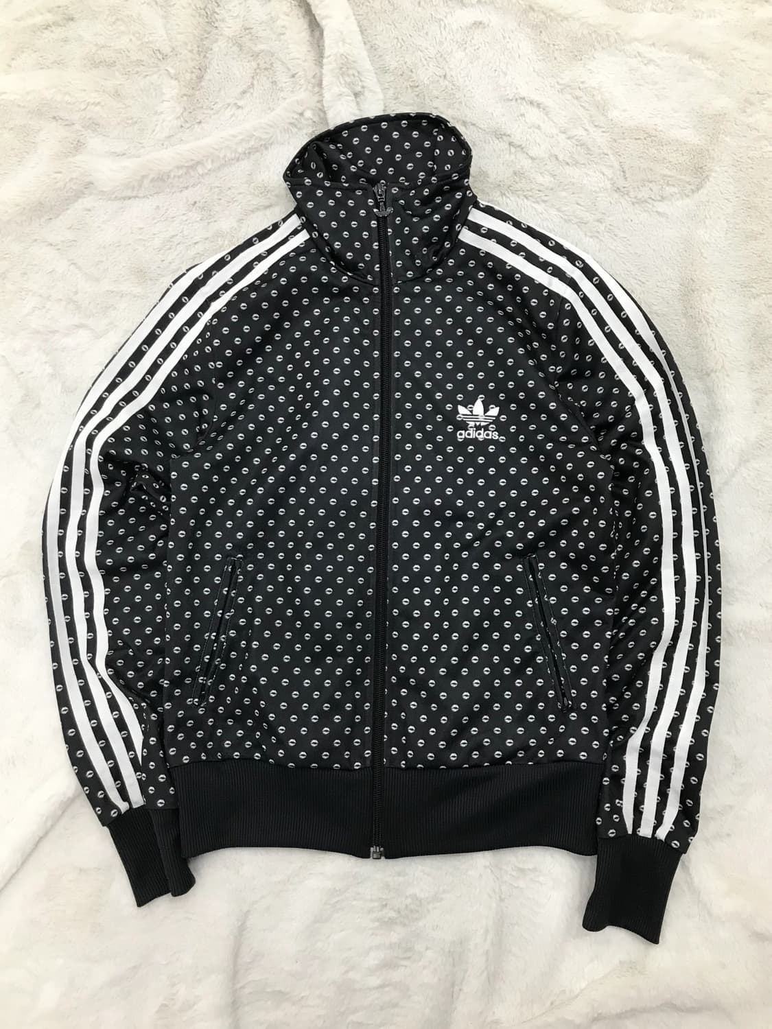 Adidas Lips Dots Firebird Jersey 상품이미지8