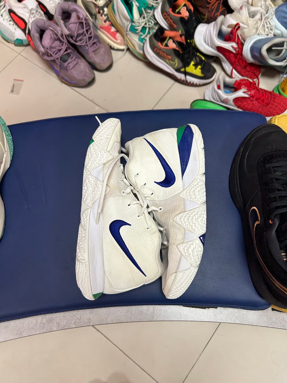 카이리 4 화이트 딥 로얄 블루 상품이미지4