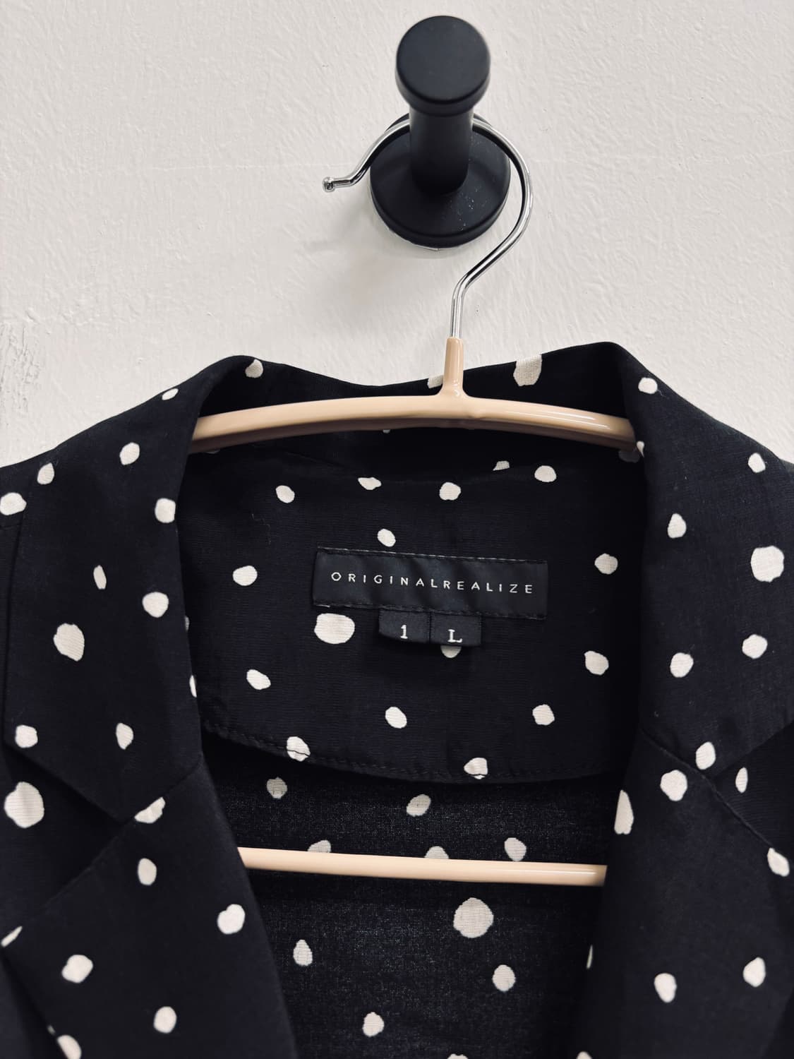 오르(ORR) 도트 프린트 맥시 셔츠 원피스 블랙 상품이미지2