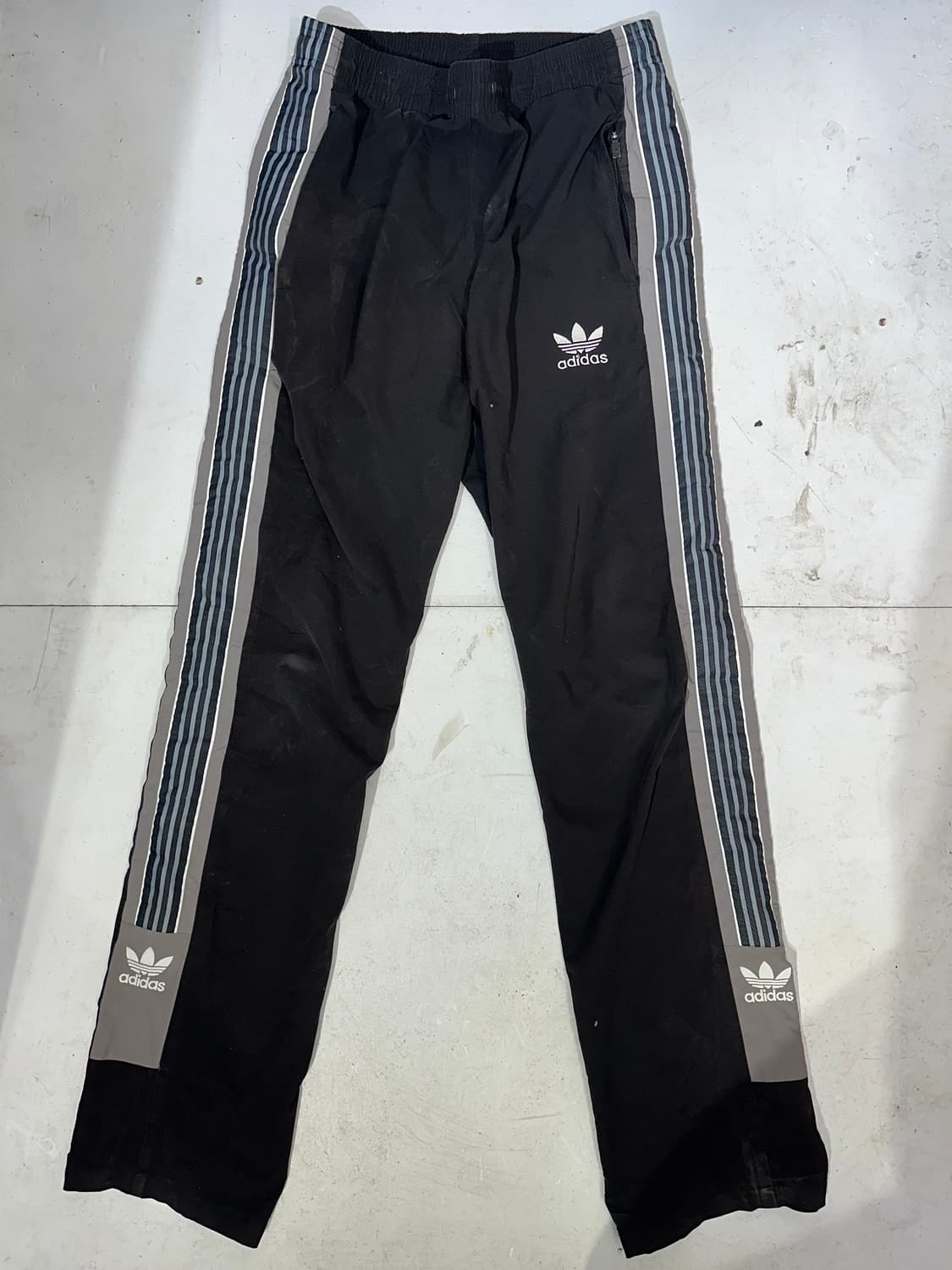 아디다스 블랙 사이드 라인 밑단 로고 트랙 팬츠 XL 상품이미지4