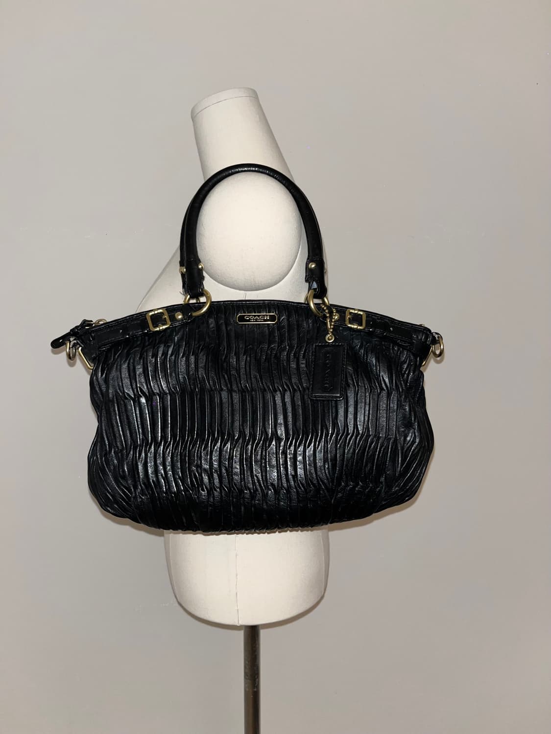 Coach All Black Shoulder bag 상품이미지1