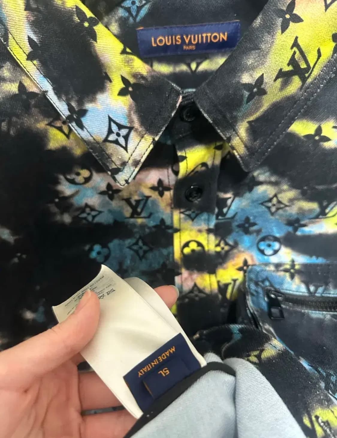 루이비통 타이 다이 모노그램 셔츠 5L 상품이미지3