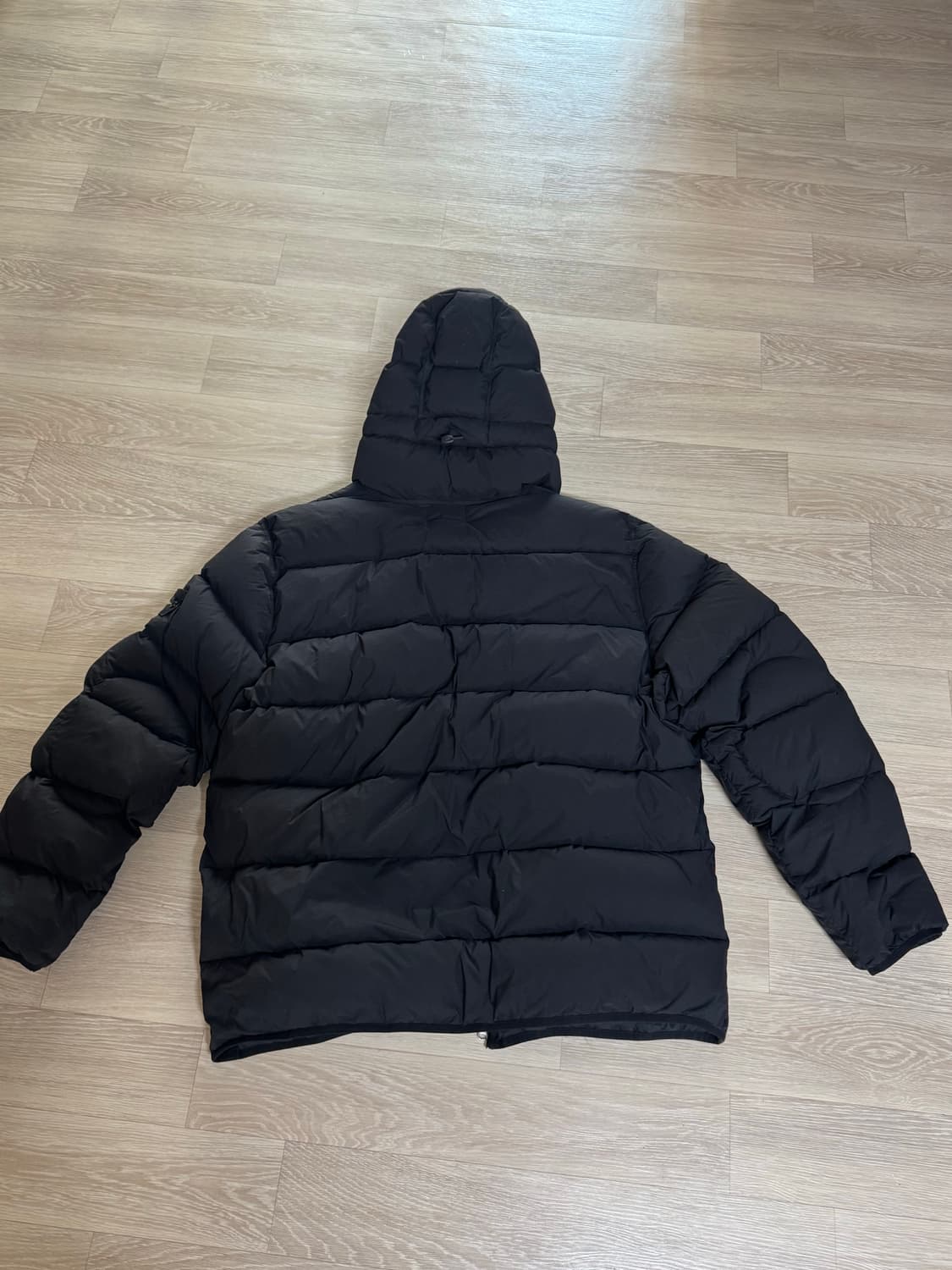 23FW XXL 블랙 스톤아일랜드 심리스 터널 패딩 상품이미지3