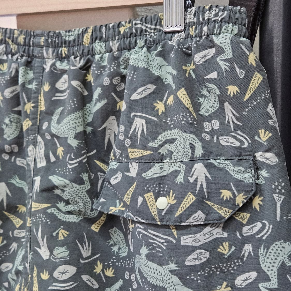 파타고니아 배기스 쇼츠 악어 프린트 5인치 상품이미지4