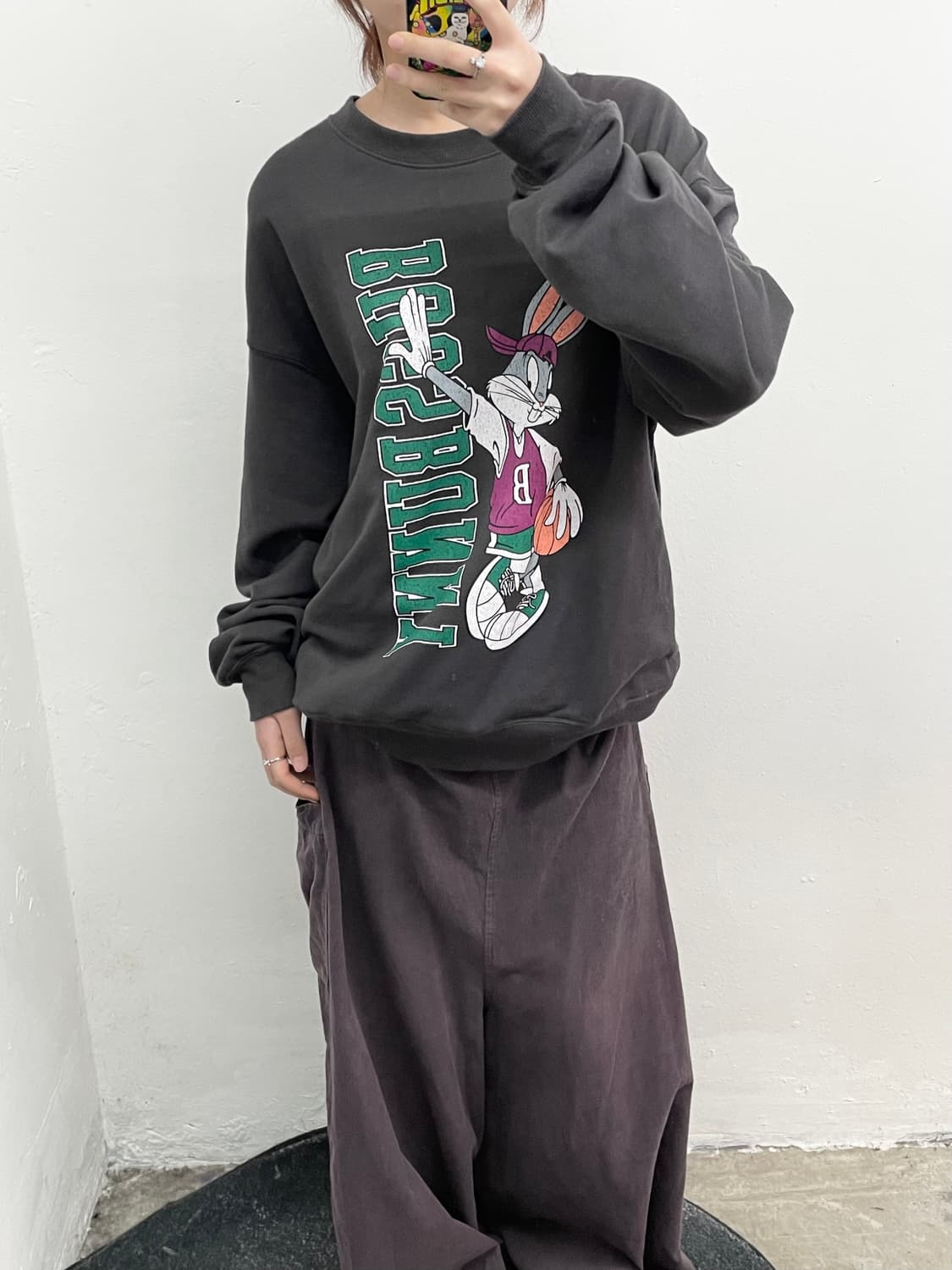 루니툰즈 벅스버니 맨투맨 상품이미지2