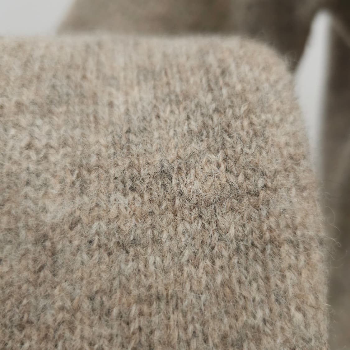 유니클로 울100 베이지 브이넥 롱니트 상품이미지7