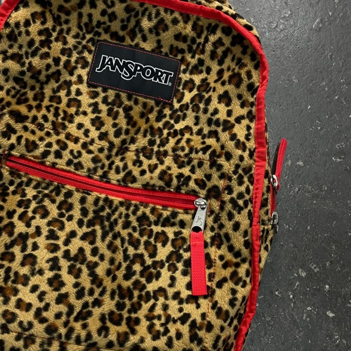 잔스포츠 레오파드 백팩 상품이미지2