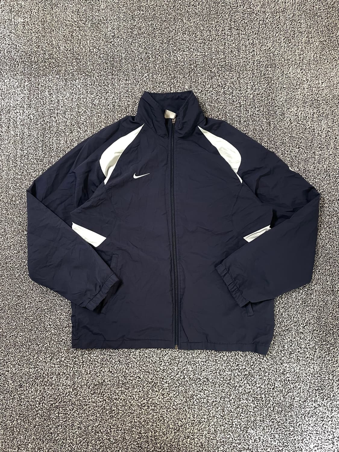 빈티지9. 나이키 스우시 올드스쿨 바람막이 점퍼 블랙화이트 배색 상품이미지1
