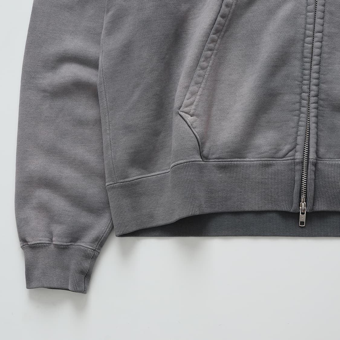 빔즈 BEAMS Wide Short Fit Faded hoodie 상품이미지6