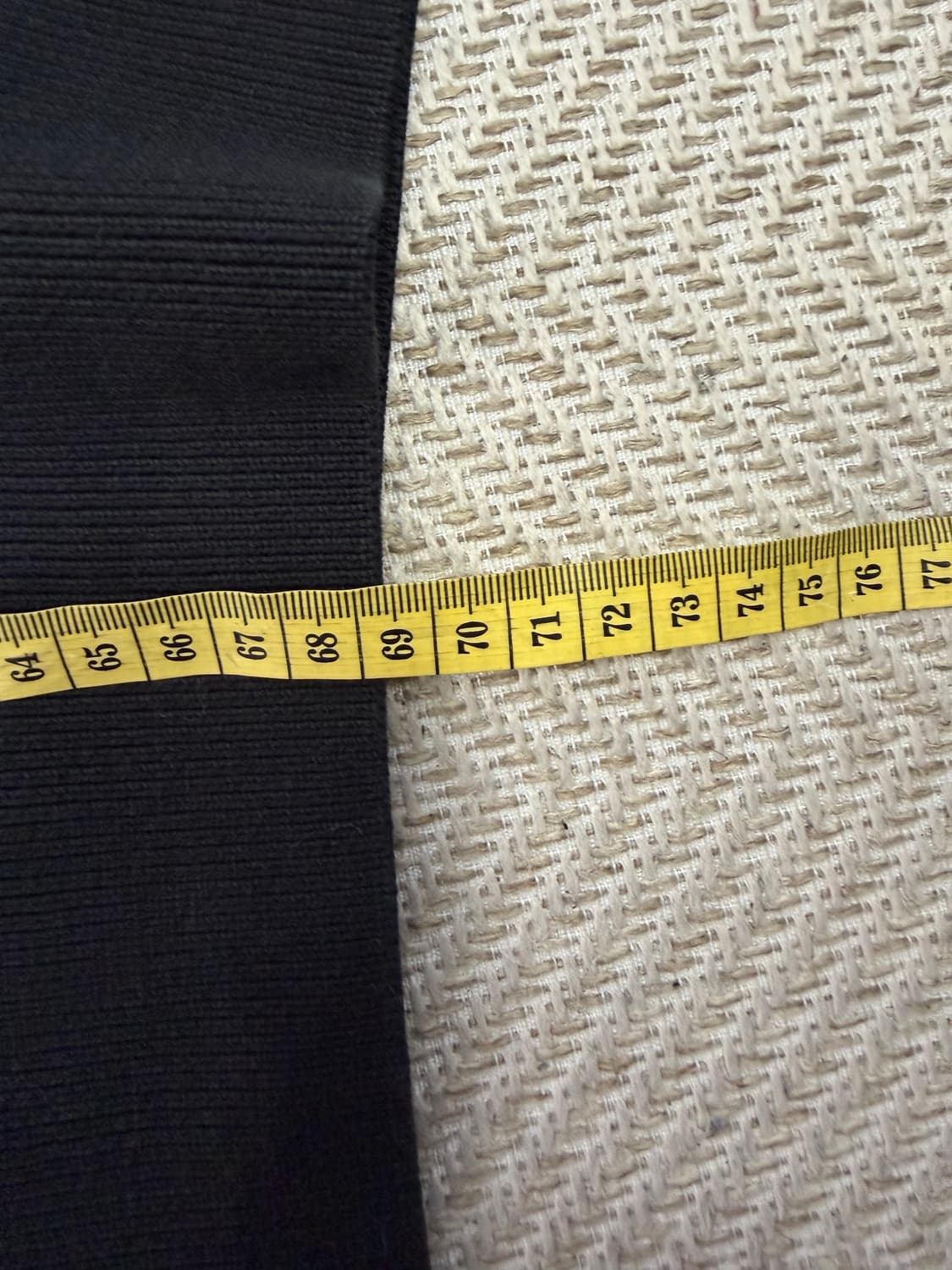 정품) COS 코스 남성 레귤러핏 블랙 니트 스웨터 M 상품이미지9