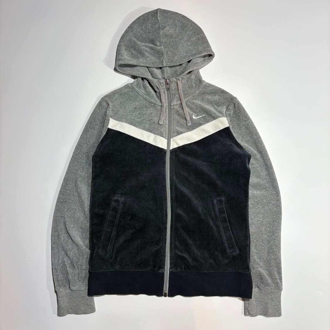 나이키 스우시 벨벳 배색 후드 집업 상품이미지1