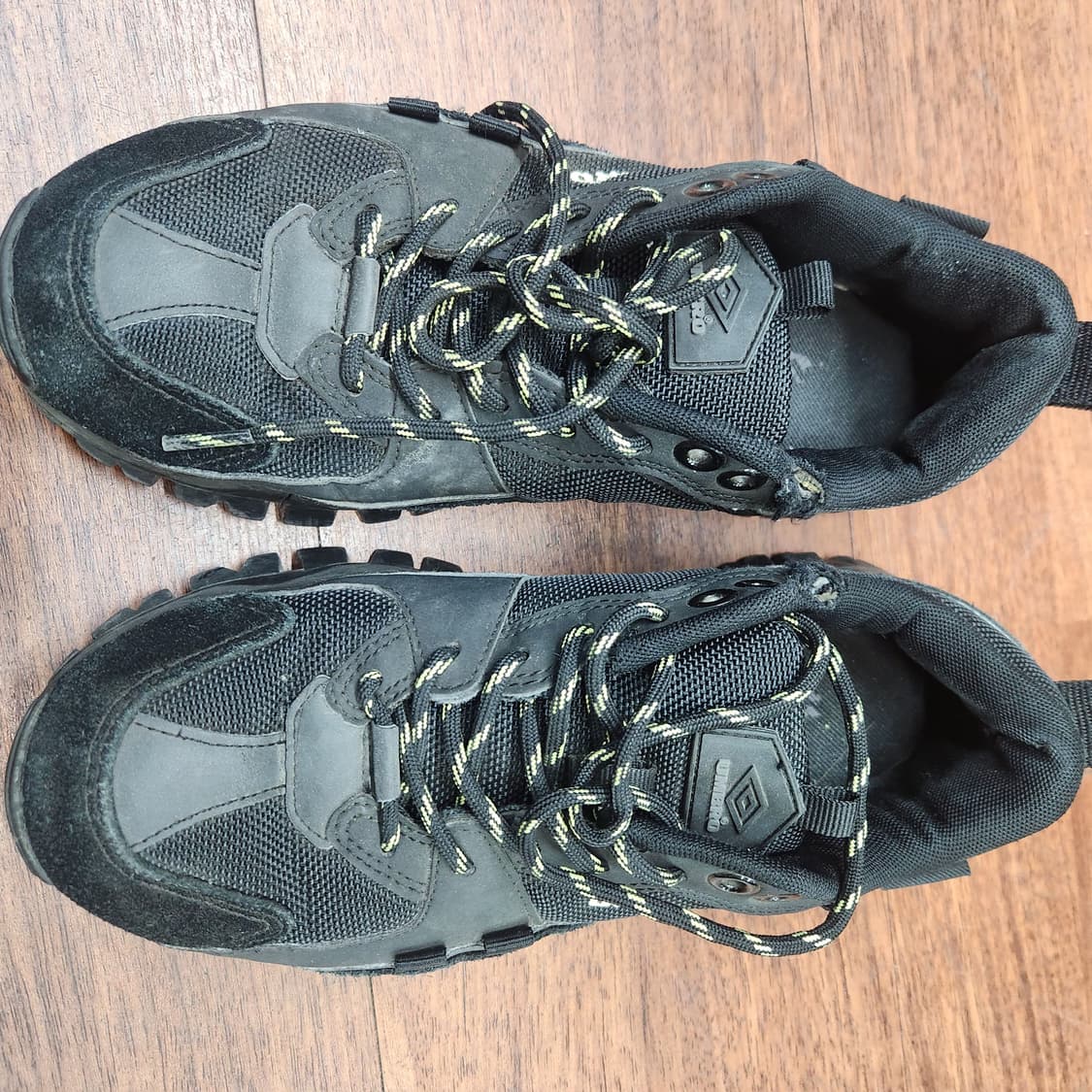 엄브로 범피 코듀라 운동화 US6.5(245) 상품이미지1