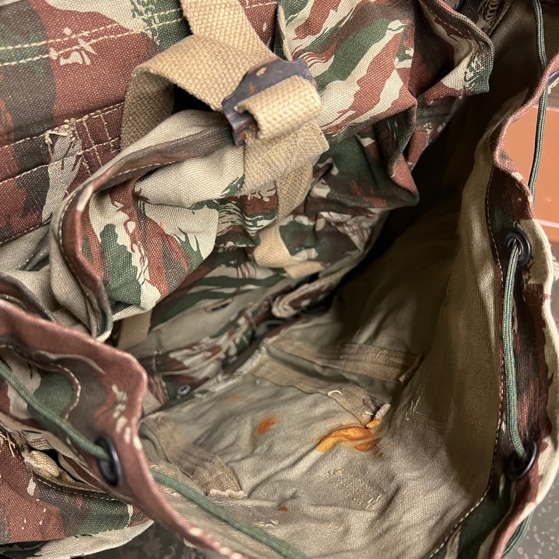 Rhodesian Brushstroke Camo Bag 상품이미지10