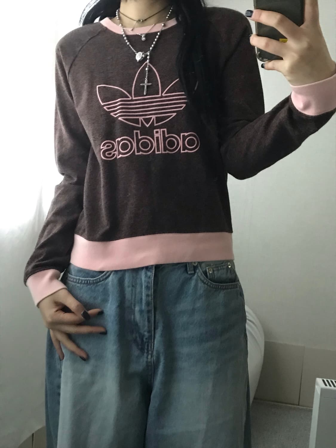 아디다스 00s 브라운 빅로고 맨투맨 상품이미지4