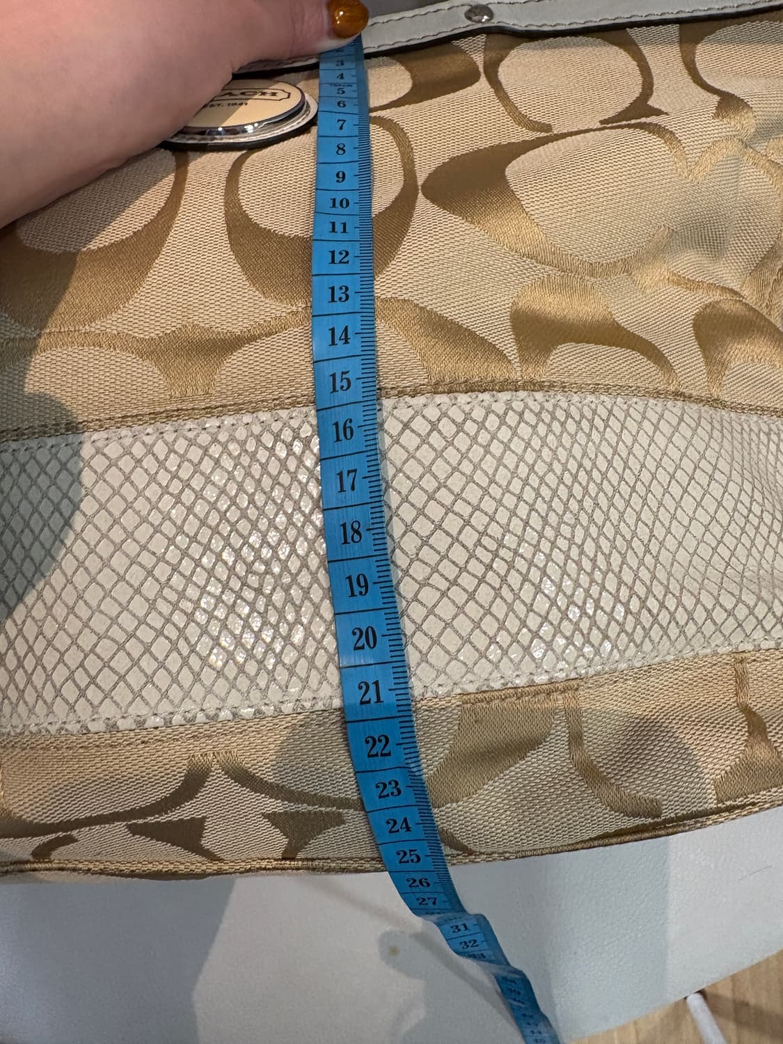 코치 시그니처 아이보리 숄더백 가방 상품이미지7