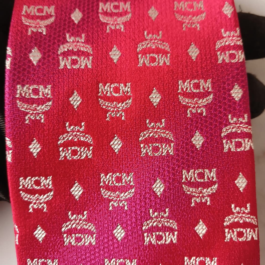 MCM 실크 레드 로고 자카드 넥타이 8.9cm A+등급 A19158
 상품이미지6