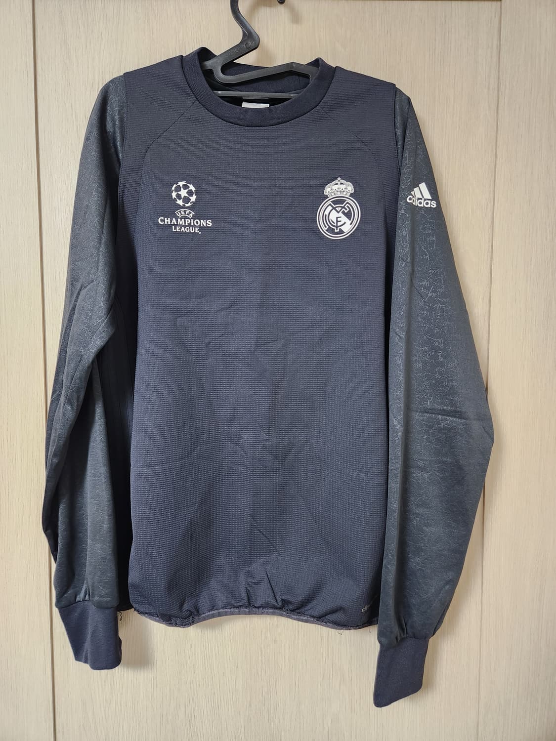 [해외] 아디다스 풋볼 레알 마드리드 트레이닝 탑 사이즈100 상품이미지1