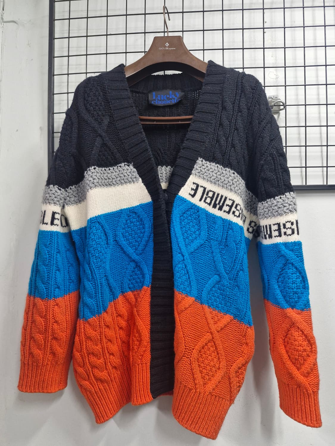 FREE 럭키슈에뜨 컬러블럭 모 니트 가디건. 상품이미지1