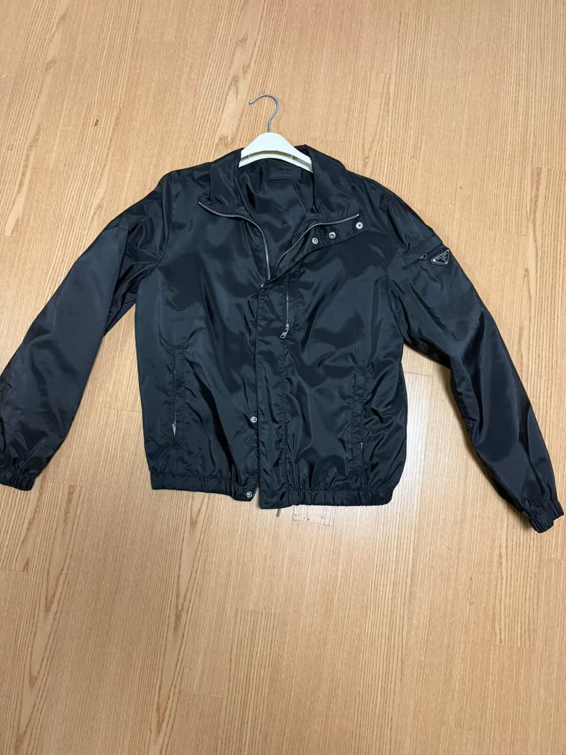 프라다 바람막이 급처 합니다! (M) 상품이미지1