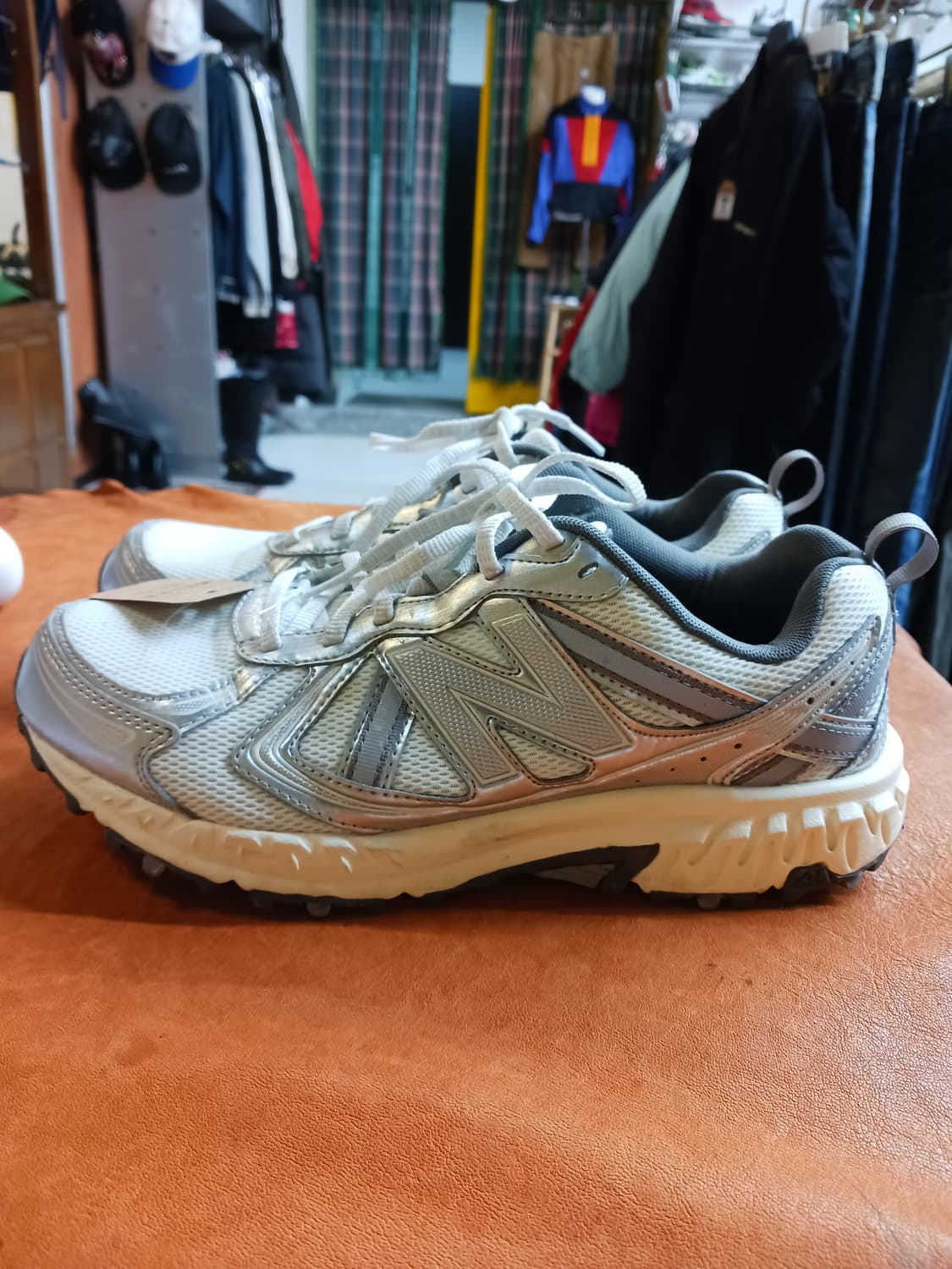 뉴발란스 410V5 트레일 러닝화 상품이미지2