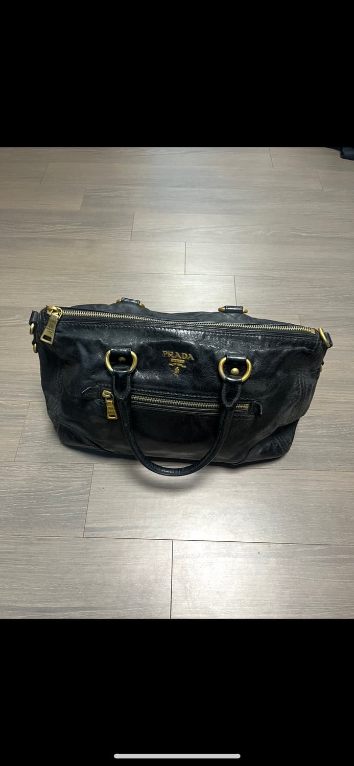 프라다 비텔로 샤인 레더 토트백 정품 상품이미지1