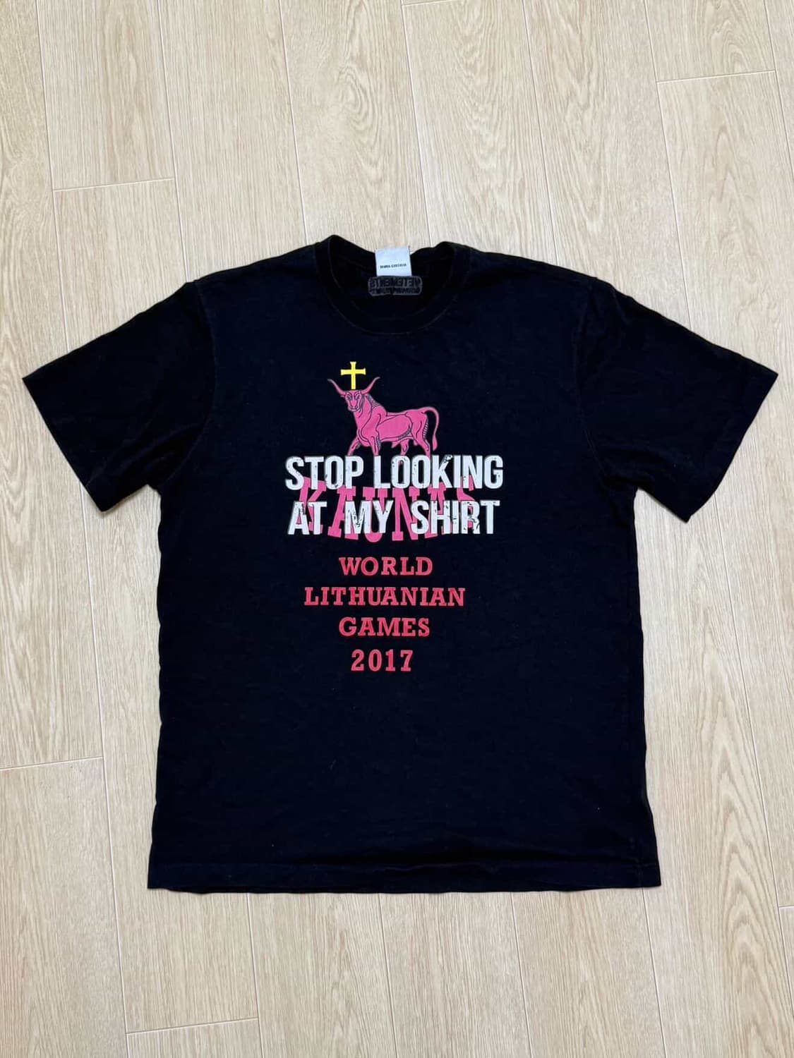베트멍 Stop Looking At My Shirt 리투아니아 게임 티셔 상품이미지2