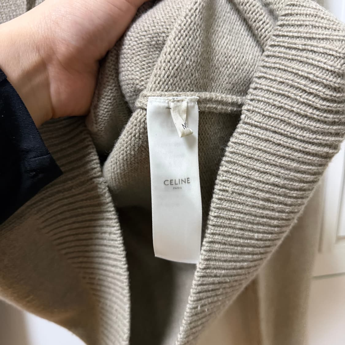 A / M 셀린느 트리오페 울 캐시미어 니트 후드티 베이지 상품이미지4