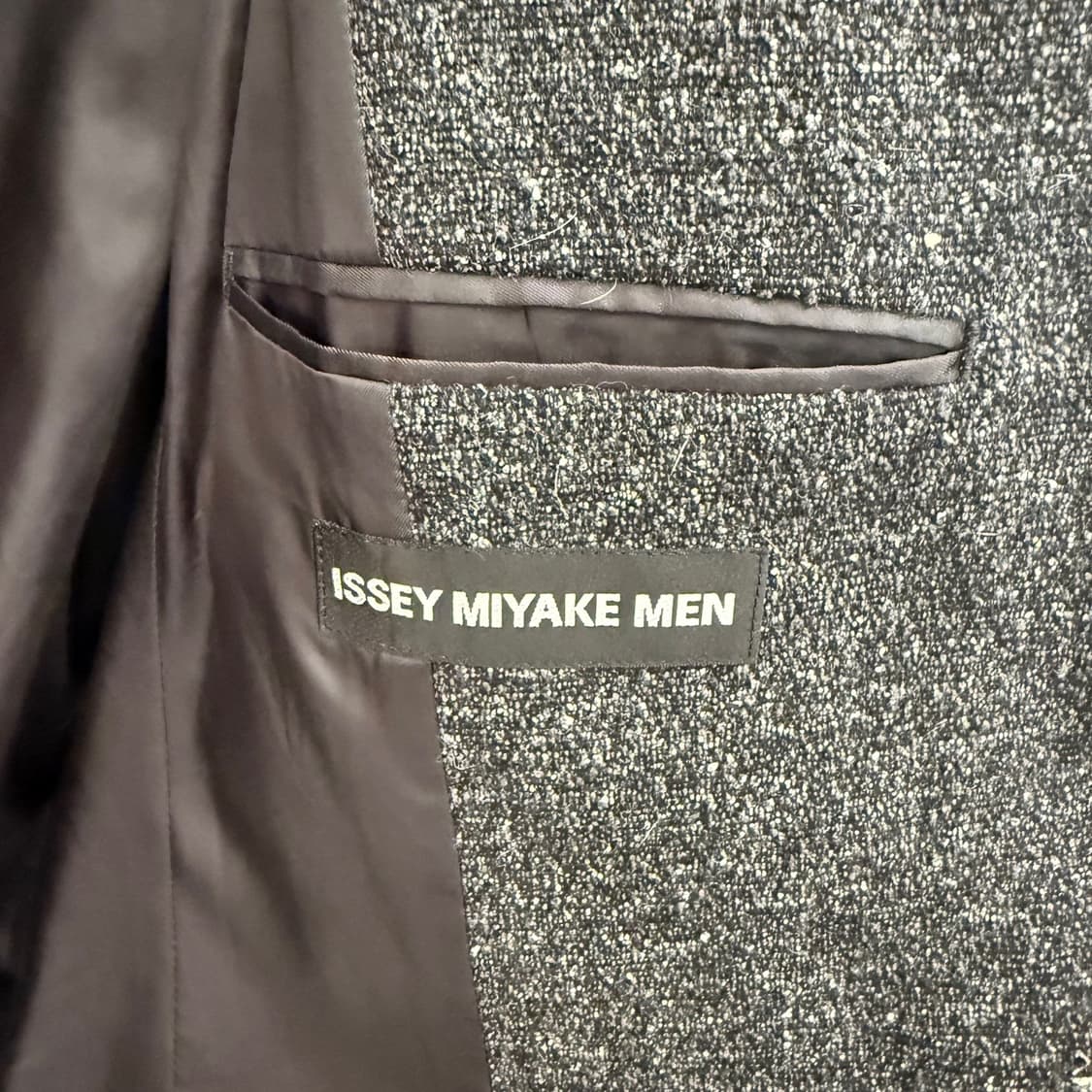 ISSEY MIYAKE 실크,울,헴프 혼방 자켓입니다. 상품이미지4