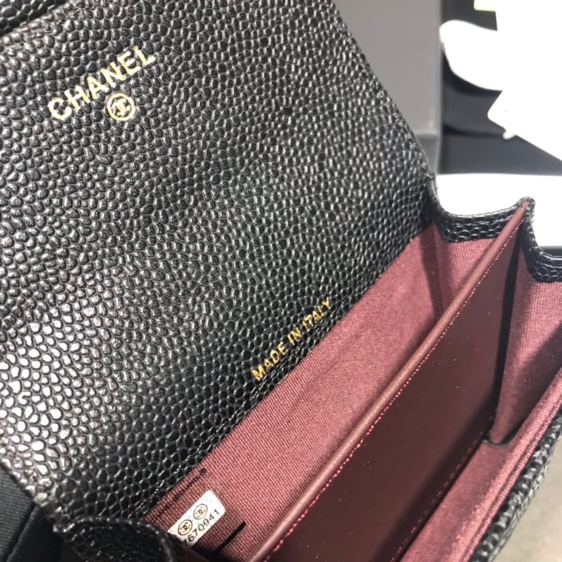 샤넬 클래식 카드 홀더 그레인드 카프스킨 & 실버 메탈 블랙 상품이미지7