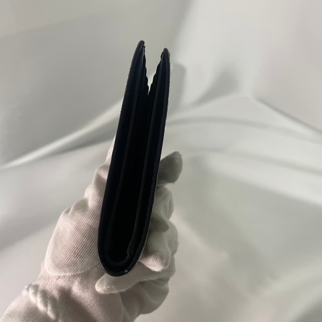 구찌 GG 엠보 반지갑 상품이미지7