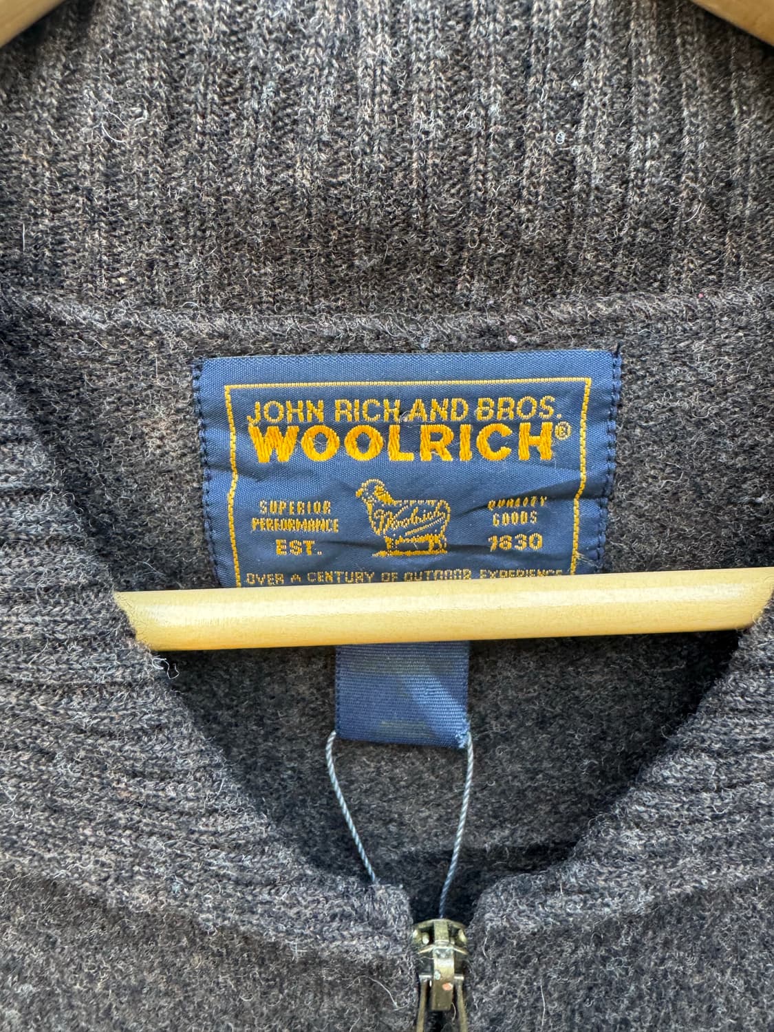 울리치 빈티지 램스울 자수 니트 베스트 상품이미지4