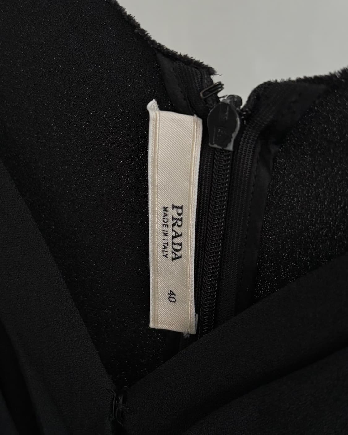 Prada 프라다 블랙 셔링 랩 슬리브리스 원피스 상품이미지7